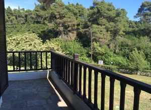 Detached House, Elani