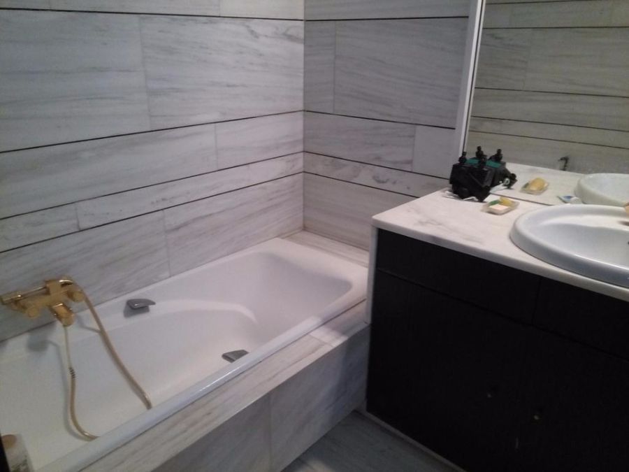 Photo 103977345