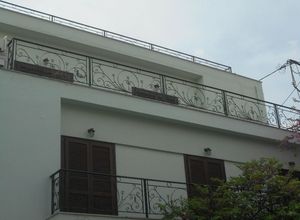 Μονοκατοικία προς πώληση Ιστορικό Κέντρο Θησείο 420 τ.μ. 3 Υπνοδωμάτια