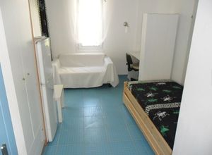 Studio Flat, Center