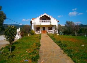 Μονοκατοικία προς πώληση Κυπαρίσσι (Μεσσαπία) 158 τ.μ. 3 Υπνοδωμάτια