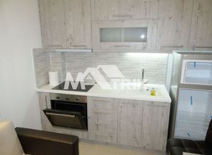 Studio/Γκαρσονιέρα, Καμάρα