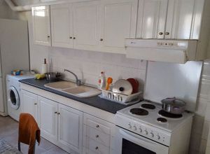 Studio Flat, Ano Poli