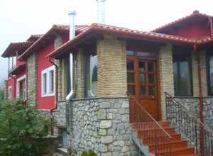 Μονοκατοικία προς πώληση Ζεμενό (Αράχωβα) 90 τ.μ. 2 Υπνοδωμάτια