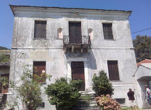 Μονοκατοικία προς πώληση Κισσός (Μούρεσι) 235 τ.μ. 3 Υπνοδωμάτια