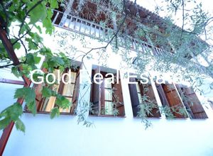 Detached House, Litochoro