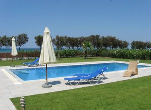 Villa for sale Mikrovivos (Atalanti) 480 m<sup>2</sup> 5 Bedrooms
