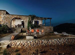 Βίλλα προς πώληση Κρωτήρι (Πάρος) 165 τ.μ. 5 Υπνοδωμάτια