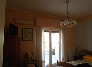 Photo 121375995
