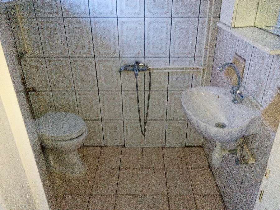 Photo 128713809