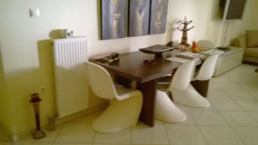 Photo 128721372