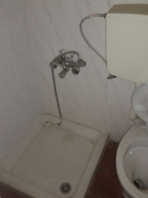 Photo 128837040
