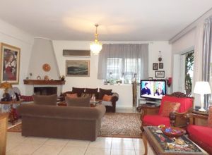 Apartment, Paradeisos