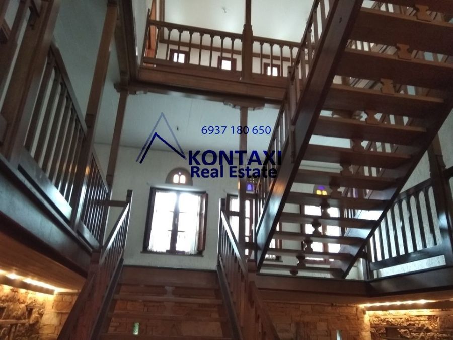 Photo 130199415