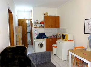 Studio/Γκαρσονιέρα προς πώληση Καλλιθέα (Συκιές) 35 τ.μ. 1 Υπνοδωμάτιο