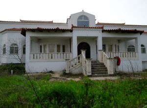 Μονοκατοικία προς πώληση Βαρύπετρο (Θέρισος) 400 τ.μ. 4 Υπνοδωμάτια