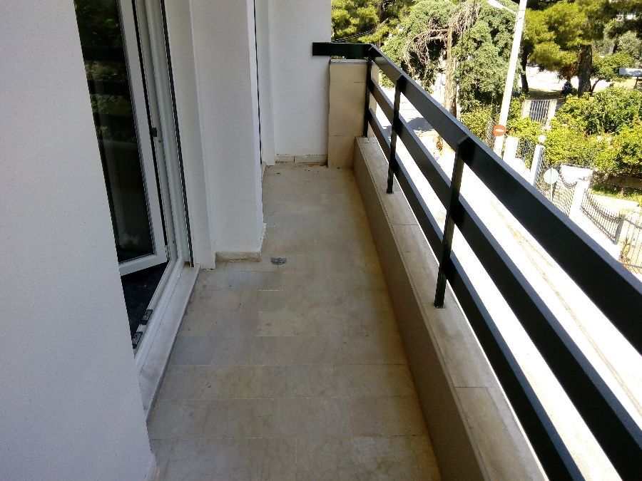 Photo 136753572