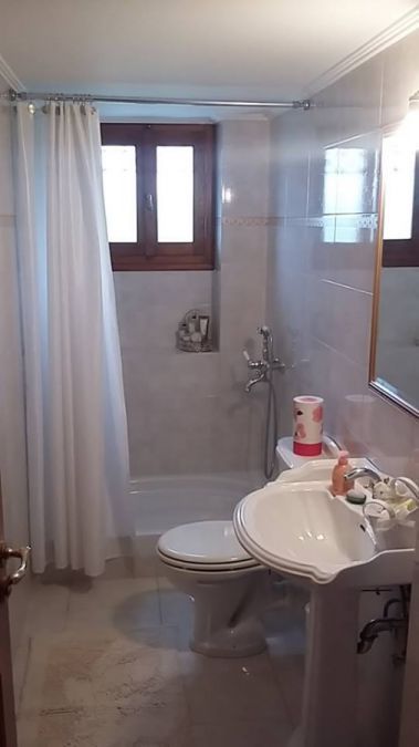 Photo 137677371