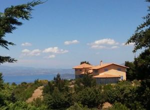 Βίλλα προς πώληση Κ. Καπανδριτίου 260 τ.μ. 3 Υπνοδωμάτια