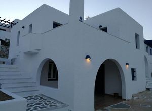 Κτίριο προς πώληση Πούντα (Πάρος) 560 τ.μ. 12 Υπνοδωμάτια Νεόδμητο