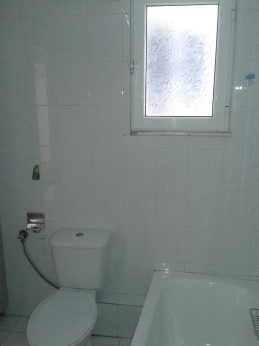 Photo 143887047