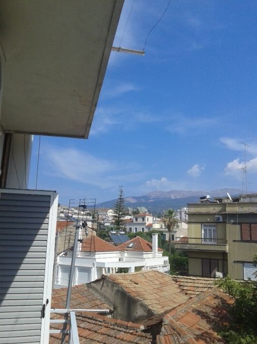 Photo 143887056