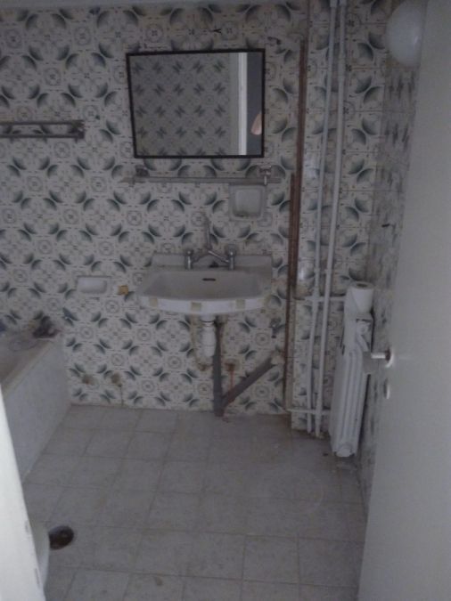 Photo 144170058