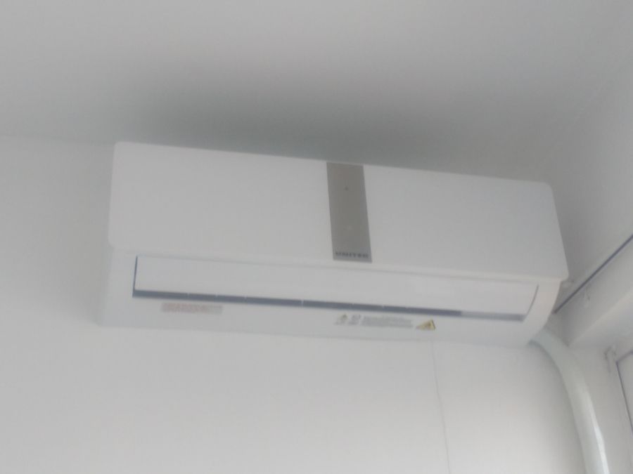 Photo 144284031
