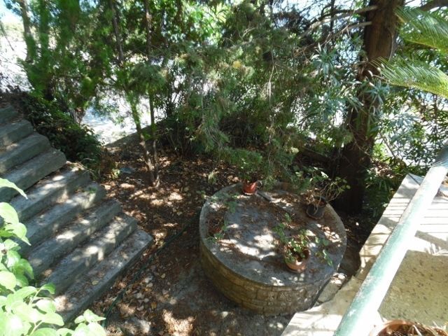 Photo 144340740
