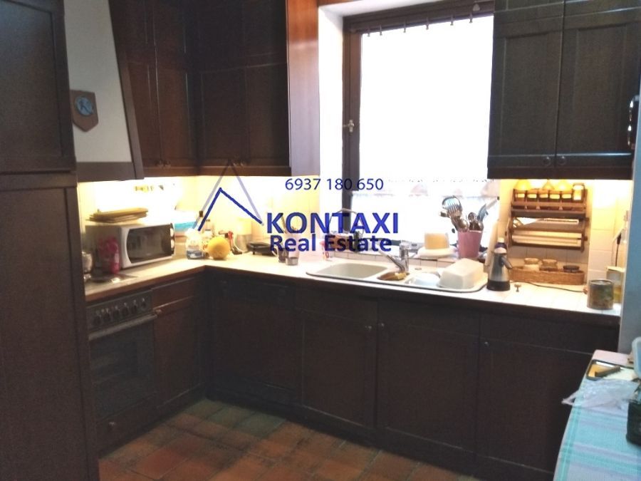 Photo 146026917