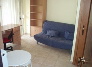 Studio Flat, Mpotsari