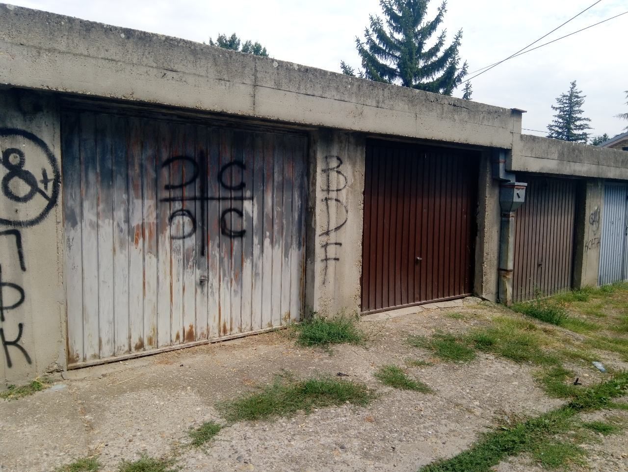 Prodaja Stan 130m2 97 000 Petlovo Brdo Indomio Rs