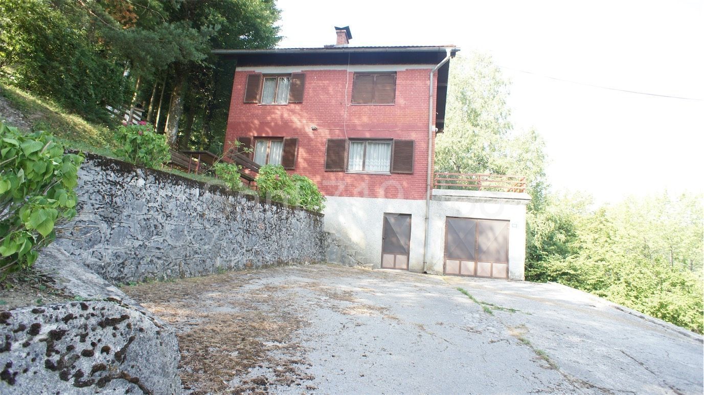 Kuća 200 m2 na prodaju Hadžići, Pazarić