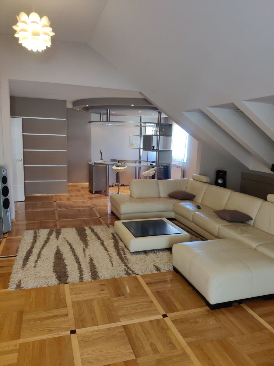 Apartment for sale, 378sqm, 700,000KM Borik 2 Indomio.ba