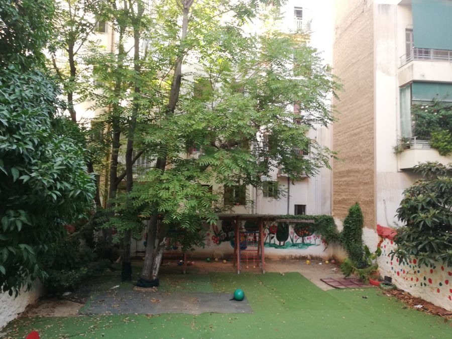 Photo 241389303