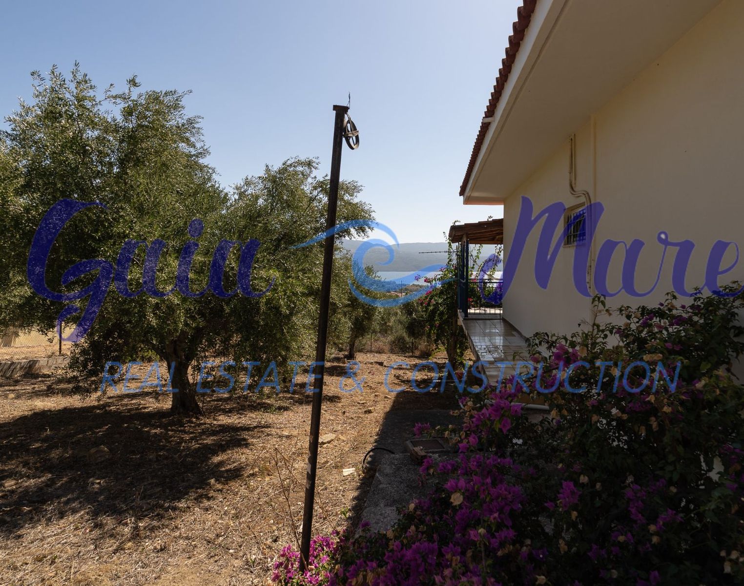 Detached House for sale Kamaria (Methoni) Traditional detached house