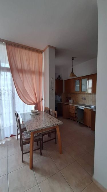 Photo 244236612