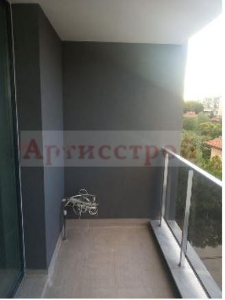 Photo 244768827