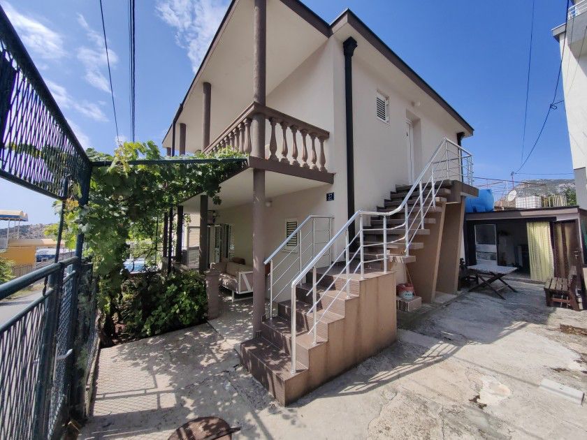 Detached House, Sutomore 2