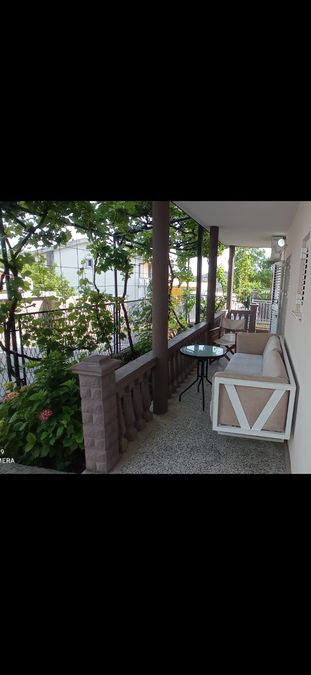 Detached House, Sutomore 4