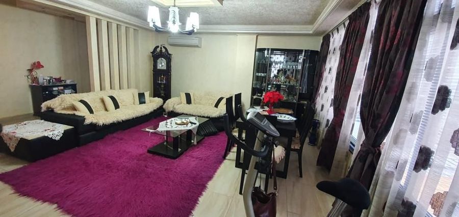 Photo 247884078