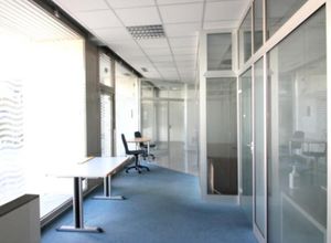Find office spaces for rent in Koper 