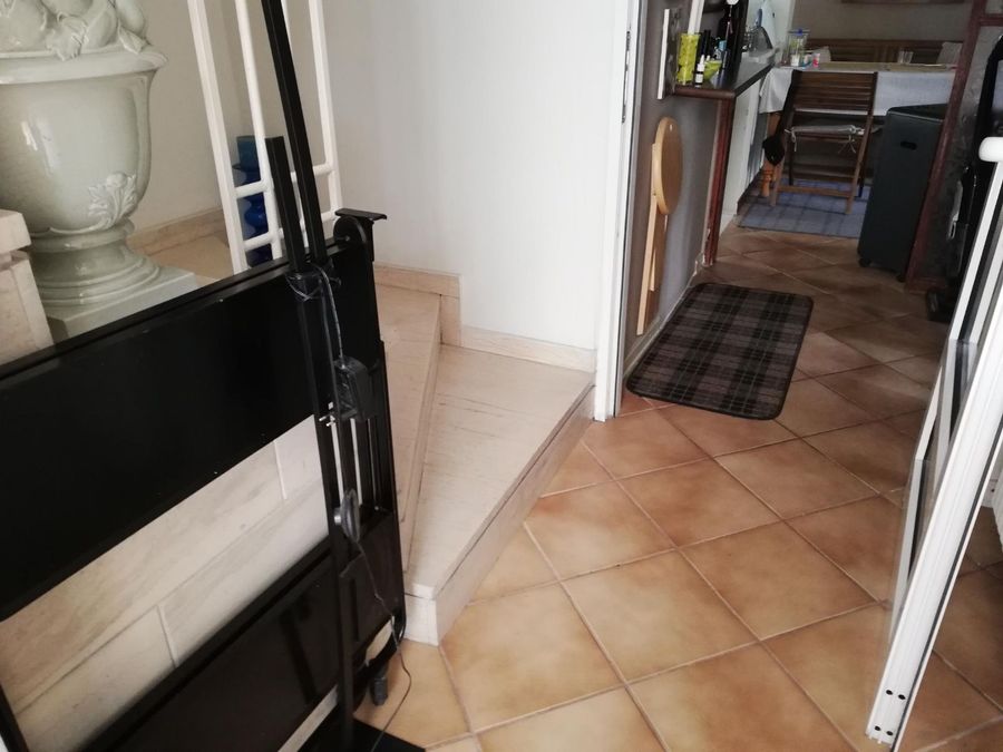 Photo 255361437