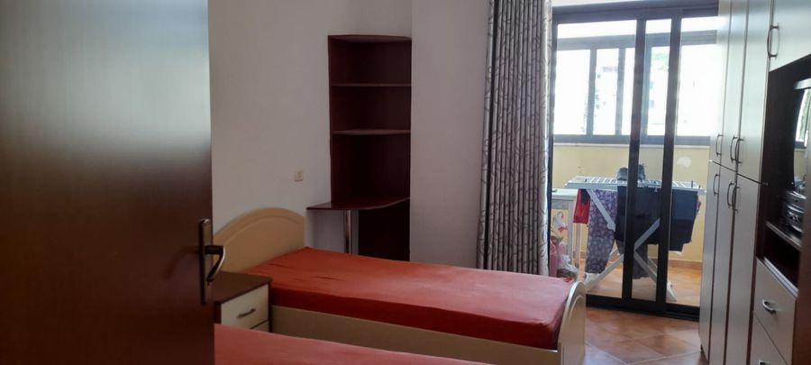 Photo 261340788
