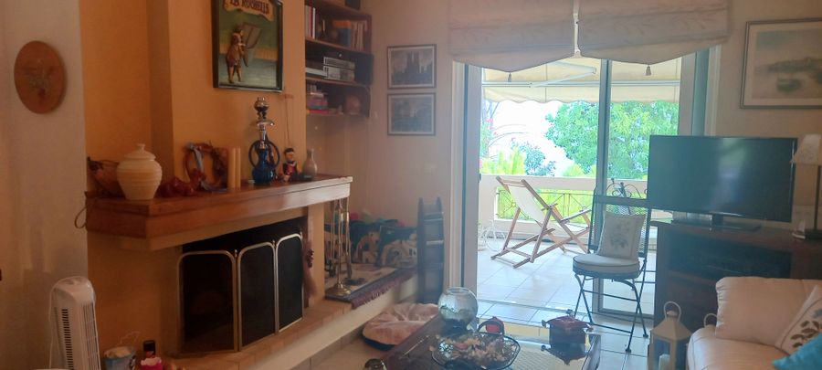 Photo 264414843