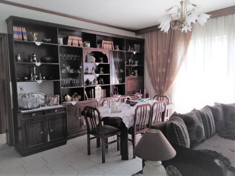Photo 265517295