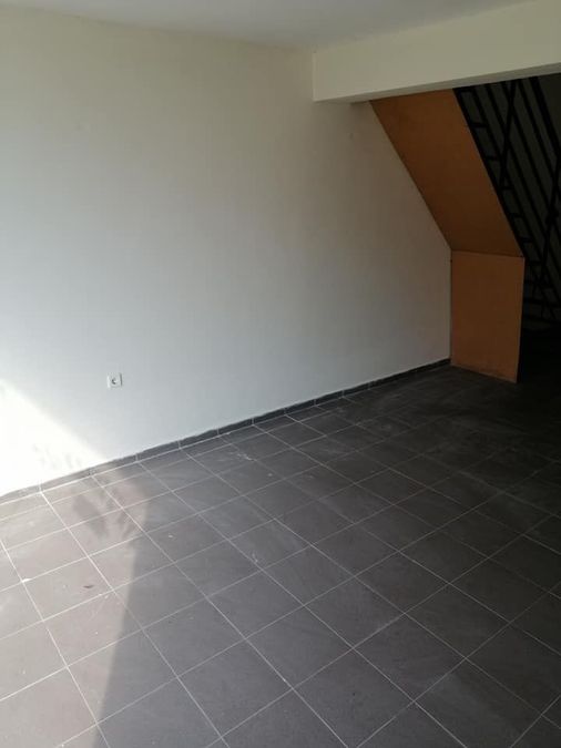 Photo 267037032