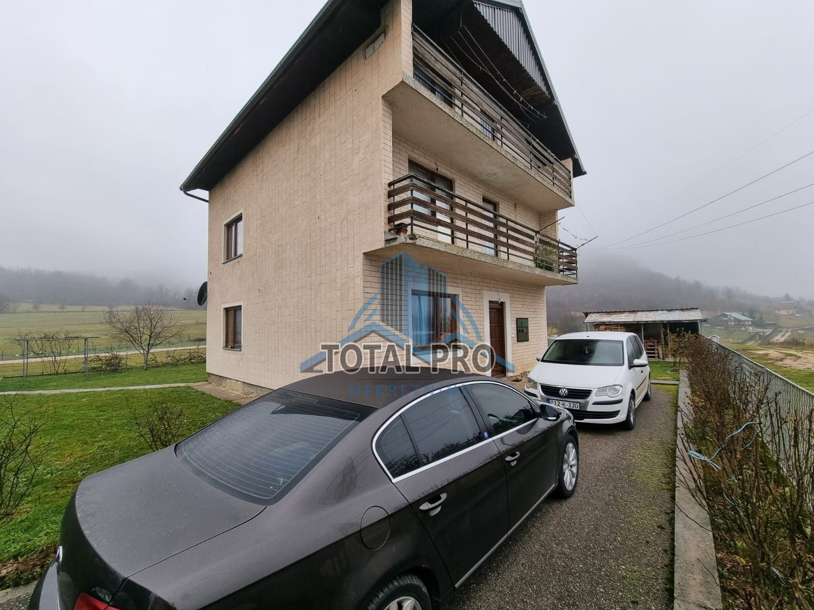 Kuća 76 m2 na prodaju Trnovo, Trnovo