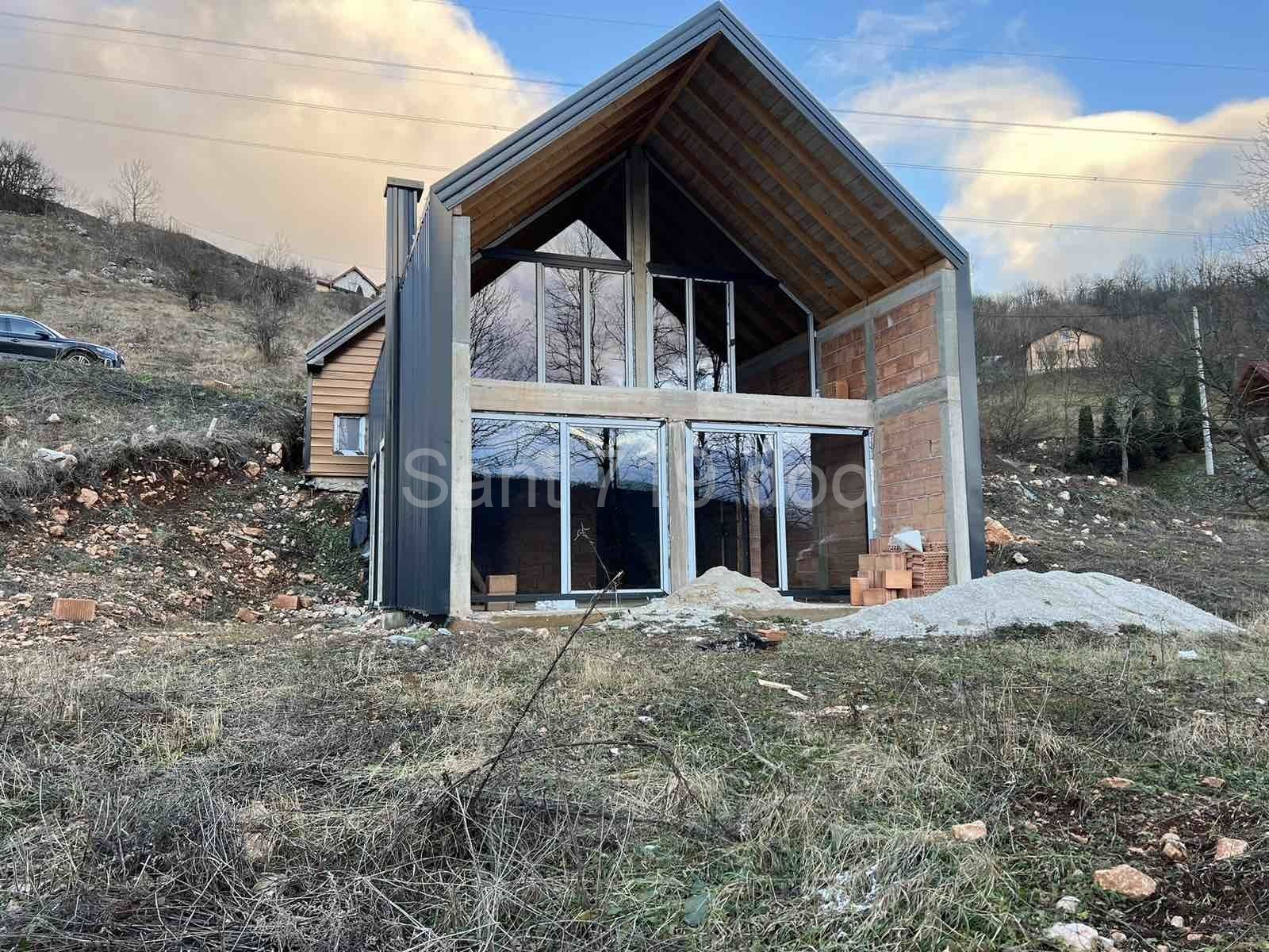 Kuća 130 m2 na prodaju Sarajevo, Trnovo