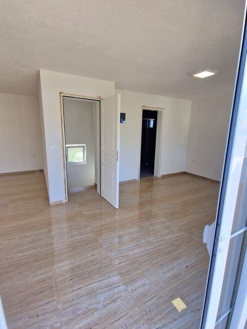 Luxury home in Dobra Voda 9
